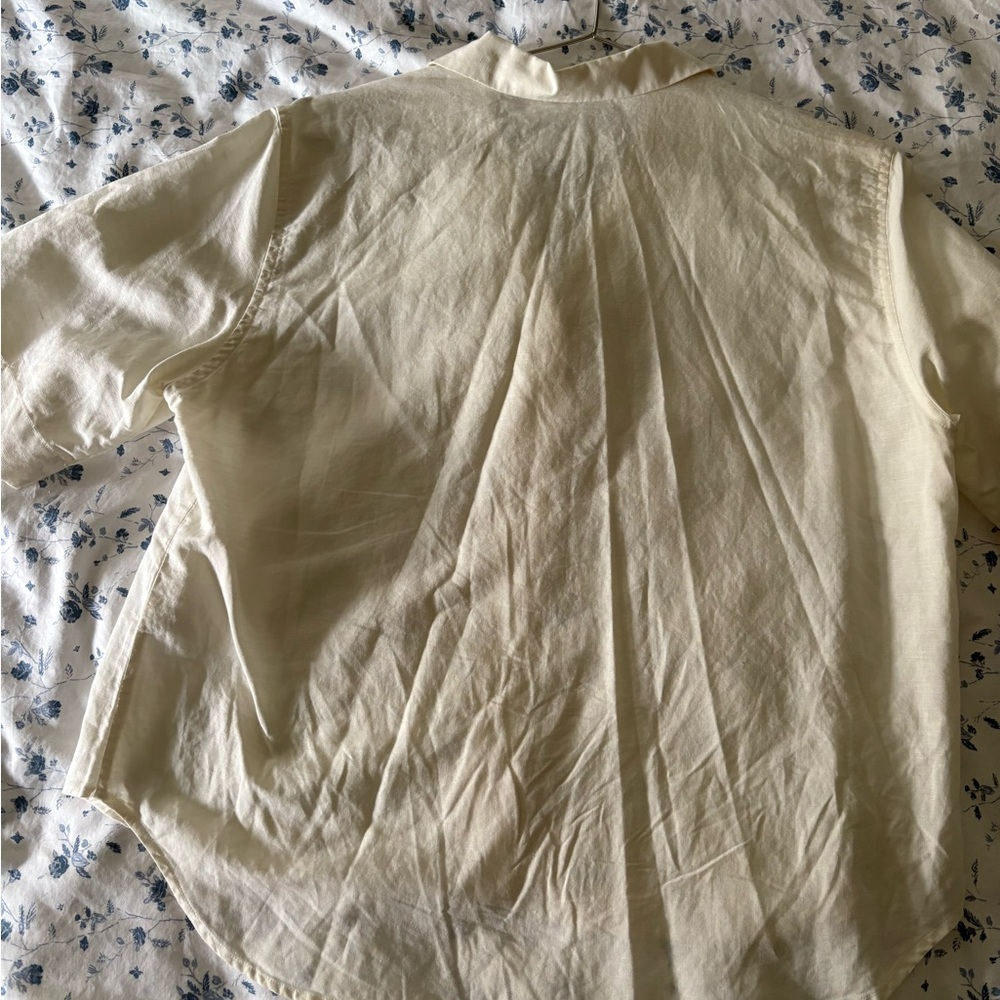 Uniqlo Linen Blend Button-Down - Picture 3 of 4